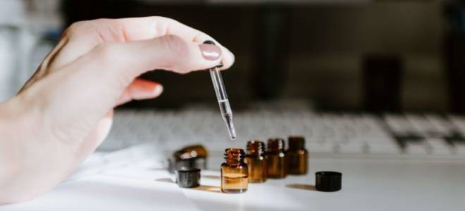 Масло для увлажнения кожи кистей рук. Сухость кожи рук и покраснение. Масло для рук от сухости