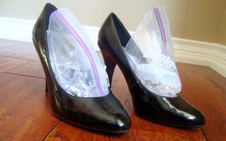 Если новая обувь жмет. Как разносить туфли из искусственной кожи в домашних условиях? С помощью морозильной камеры