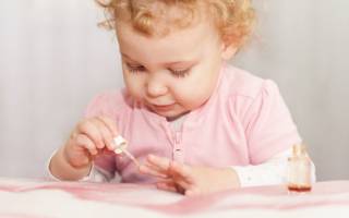 Красить ли ногти маленькой девочке. Как влияет лак для ногтей на ребенка – маникюр с малых лет