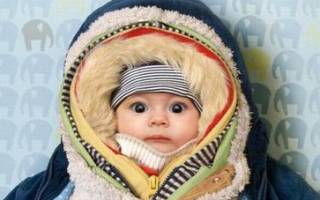 Почему нельзя кутать ребенка? Как одевать новорожденного на улицу зимой